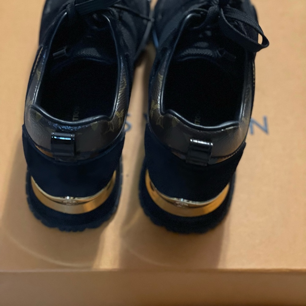 LOUIS VUITTON BLACK AND GOLD RUN AWAY SNEAKERS - Picture 5 of 8